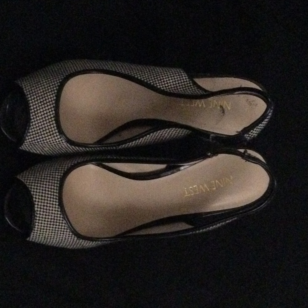 Nine West peep toe black/white patterned heels.